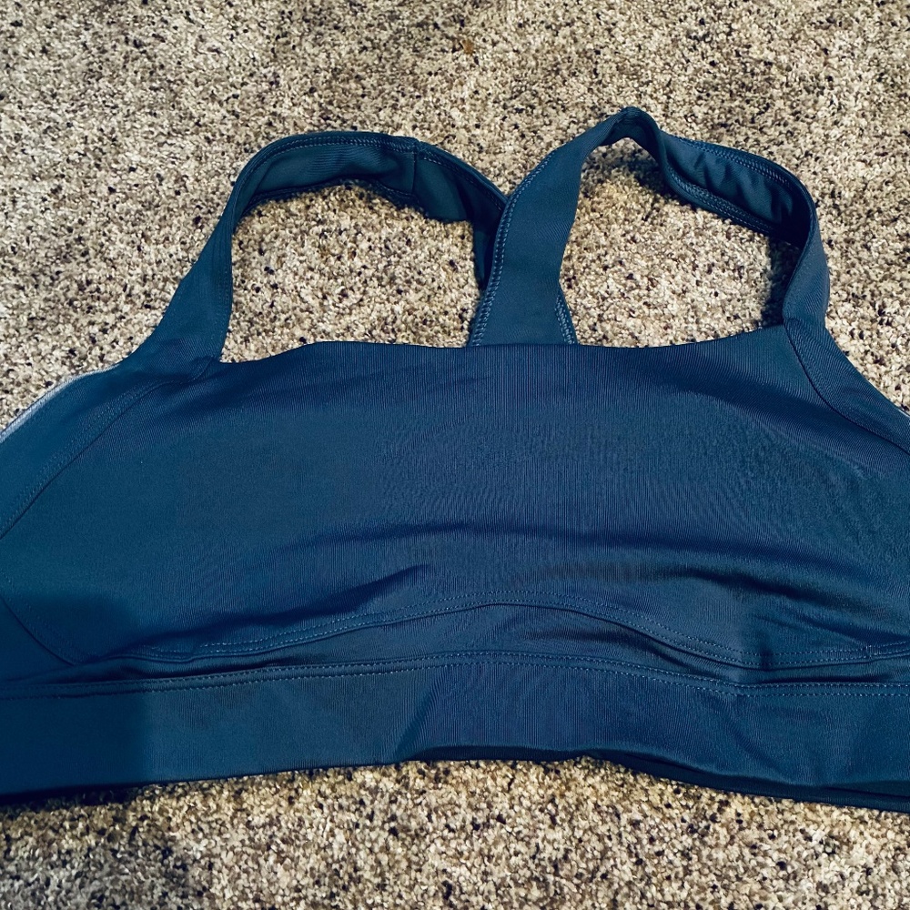 Women’s Sports Bra